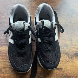 New Balance Classic Black and White Shoes